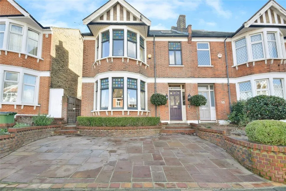 4 bed house for sale — Dunvegan Road, London, SE9