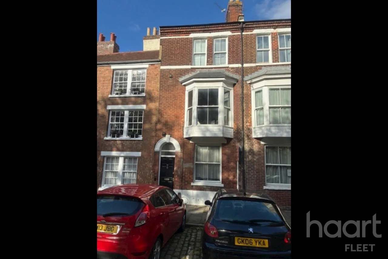 1 bed flat to rent, Ordnance Row, PO1