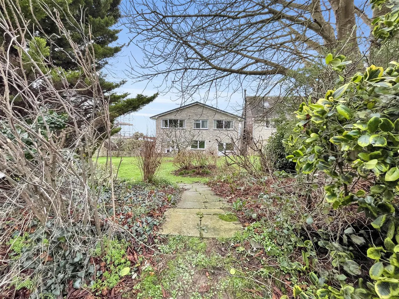Brackendown Avenue, Weymouth, DT3 6HX, photo 29