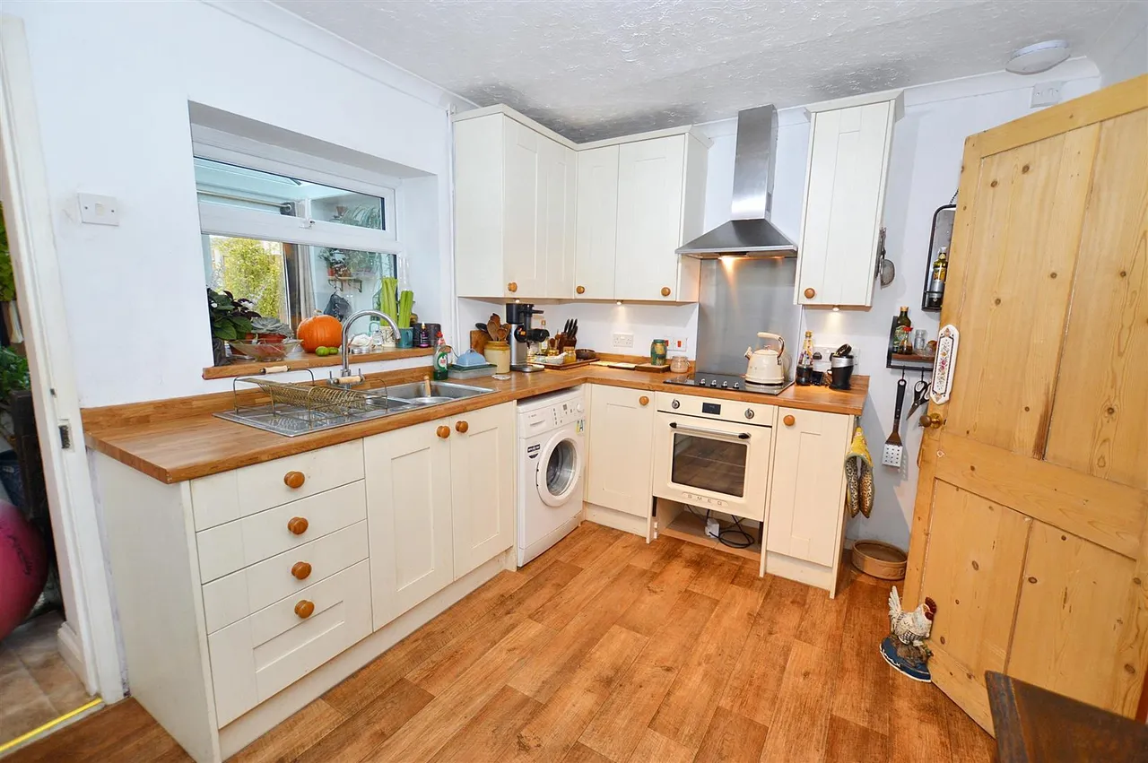 Fakenham Road, Briston, NR24, photo 5