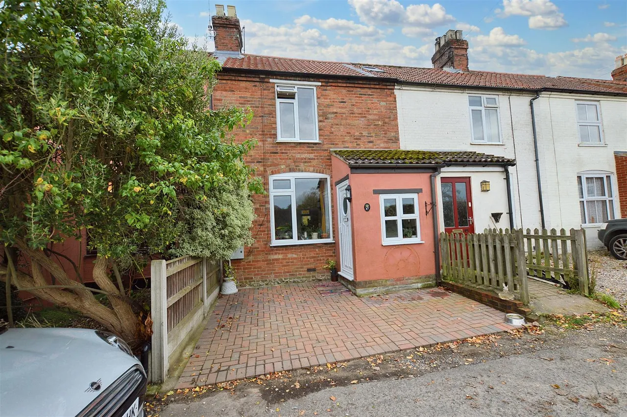 Fakenham Road, Briston, NR24, photo 19