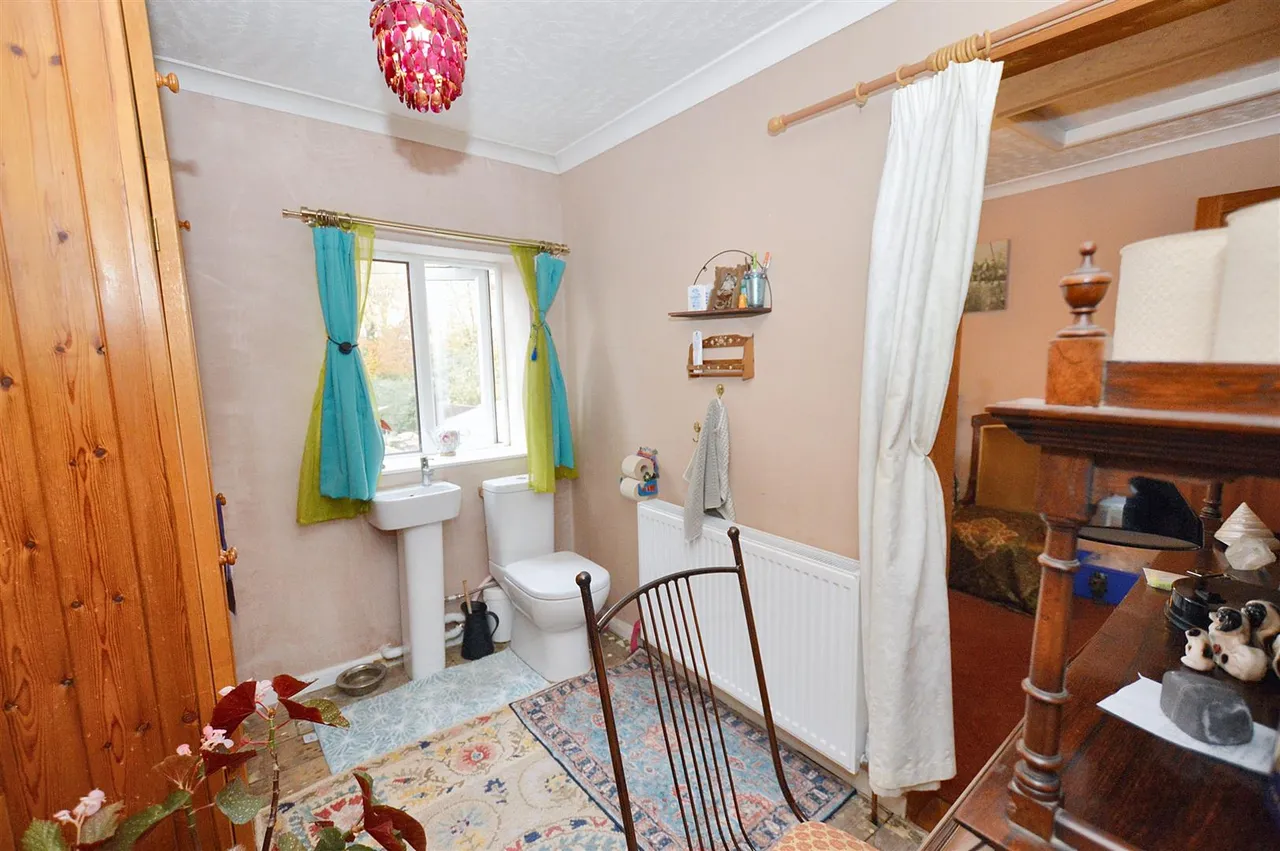 Fakenham Road, Briston, NR24, photo 13