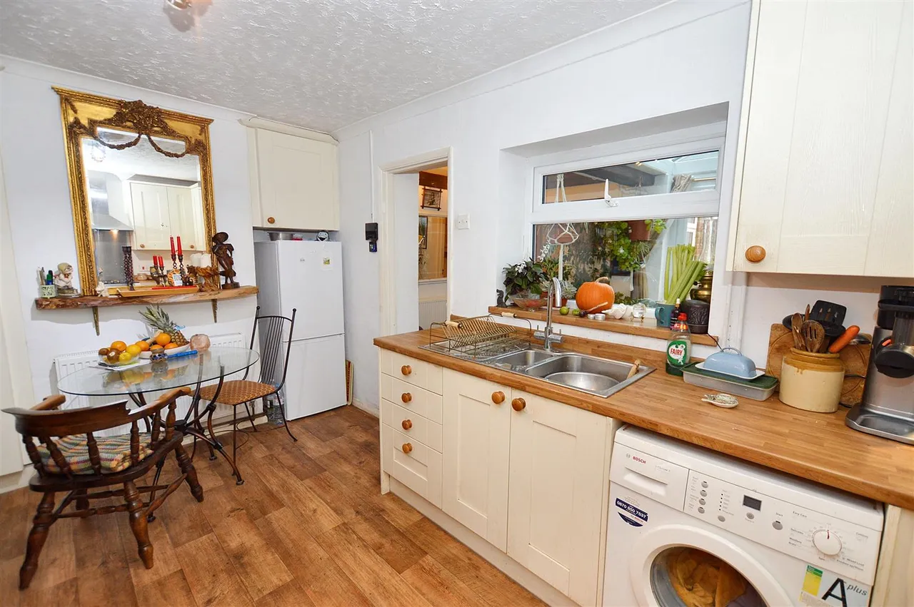 Fakenham Road, Briston, NR24, photo 6