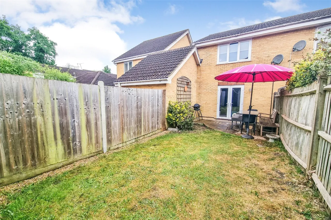 Derry Close, Ash Vale, Guildford, Surrey, GU12 5SR, photo 2