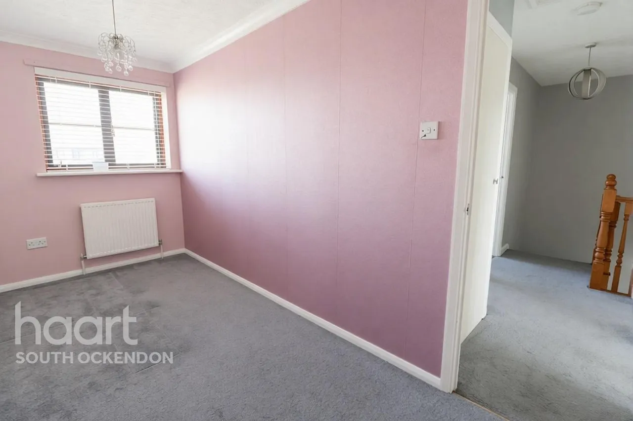 Elmdon Road, South Ockendon, RM15, photo 11