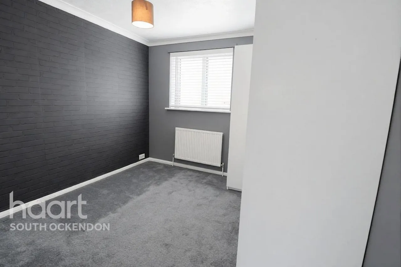 Elmdon Road, South Ockendon, RM15, photo 9