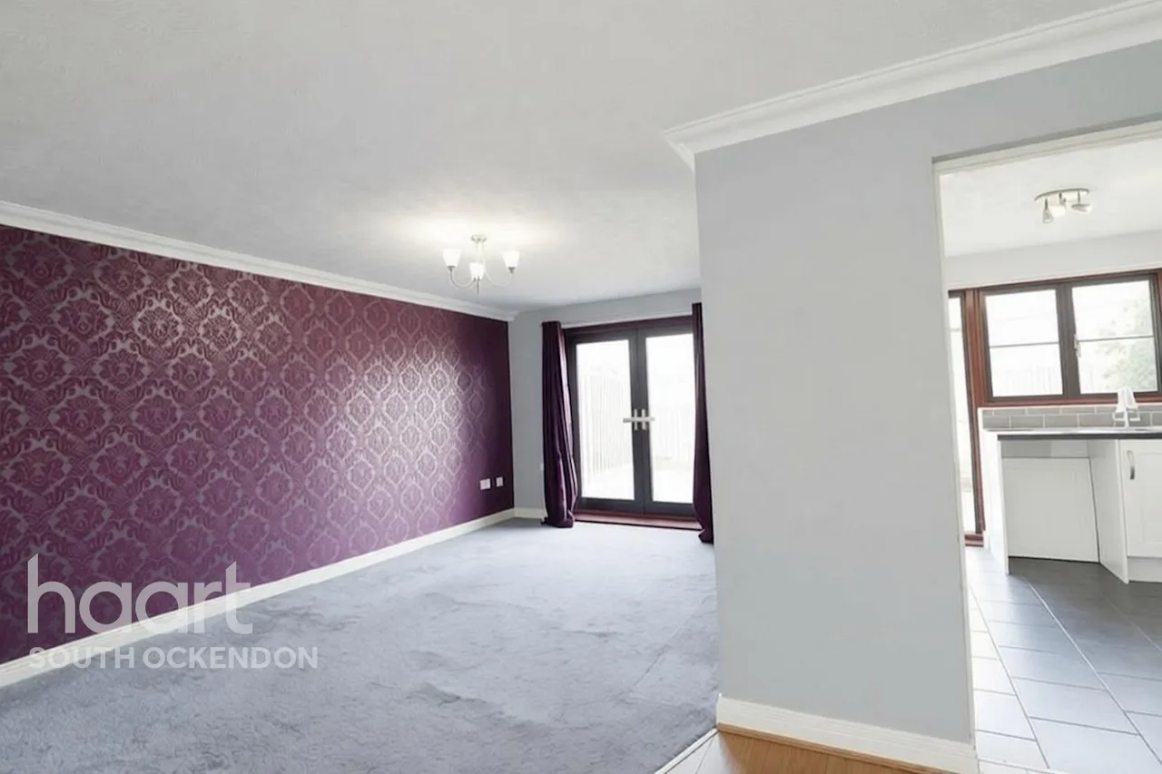 Elmdon Road, South Ockendon, RM15, photo 6