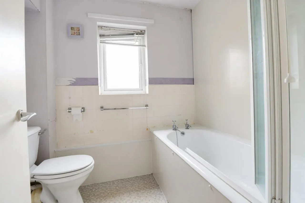 Harrowby Drive, Newcastle, photo 9