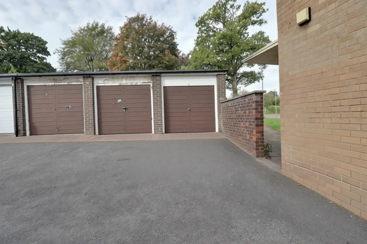 Harrowby Drive, Newcastle, photo 11
