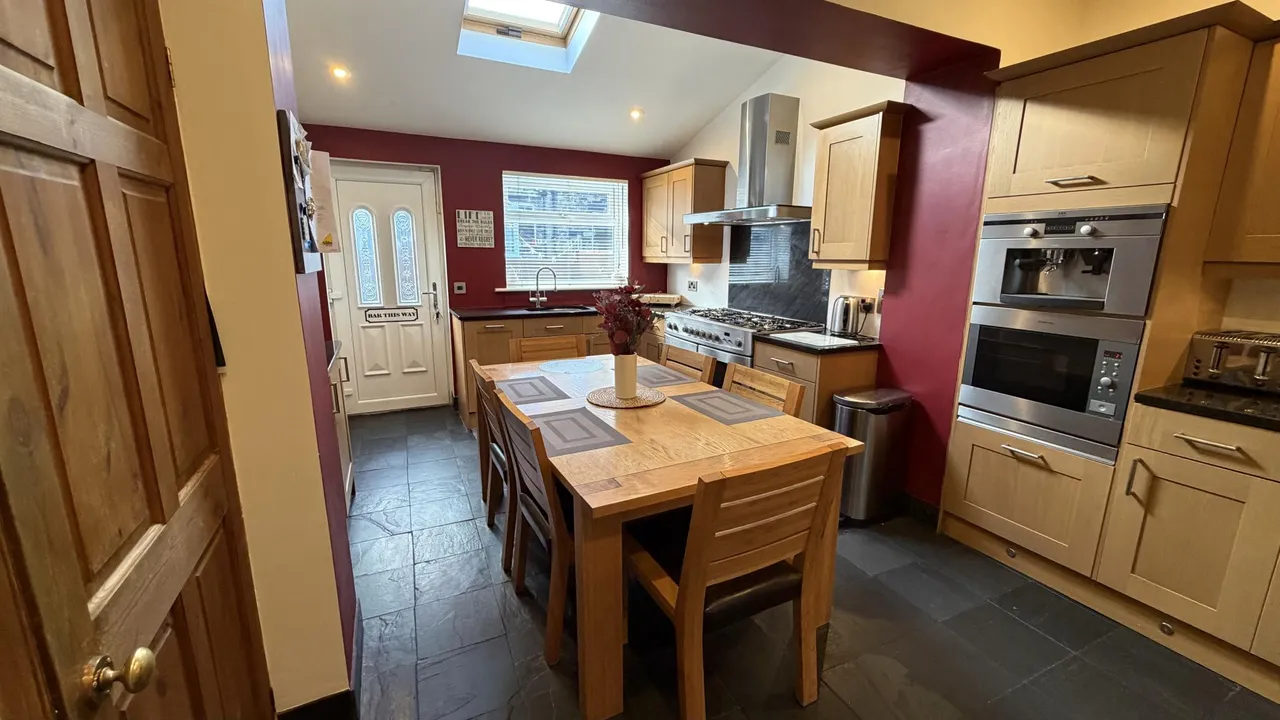 Cresswell Place, Bradford, BD7, photo 10