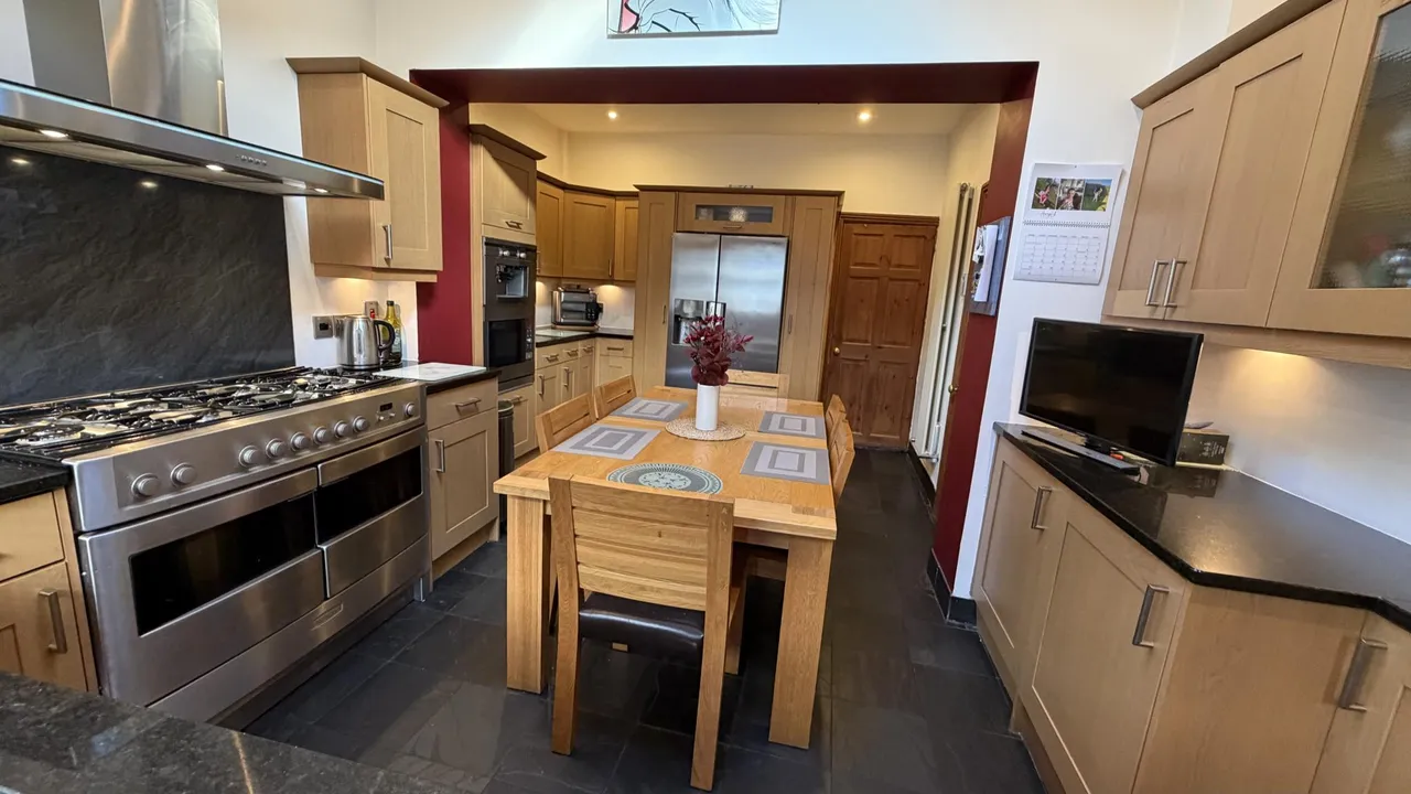 Cresswell Place, Bradford, BD7, photo 9