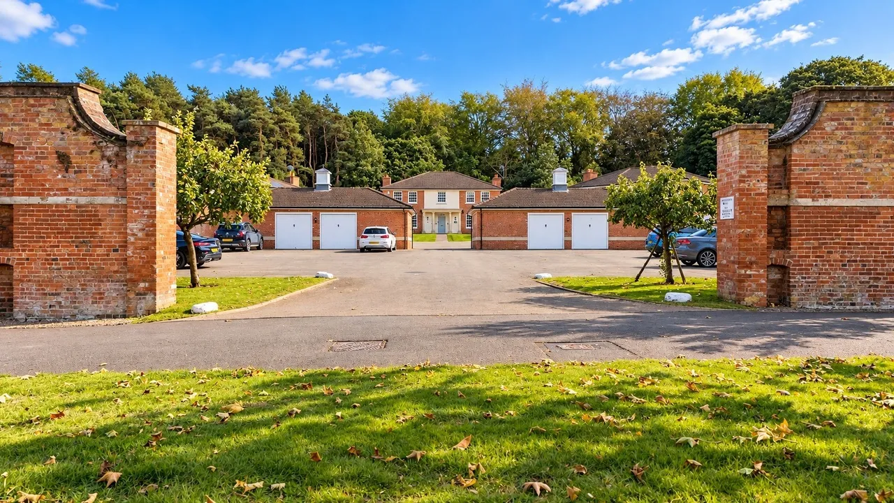 Longford Park, Longford, TF10, photo 41