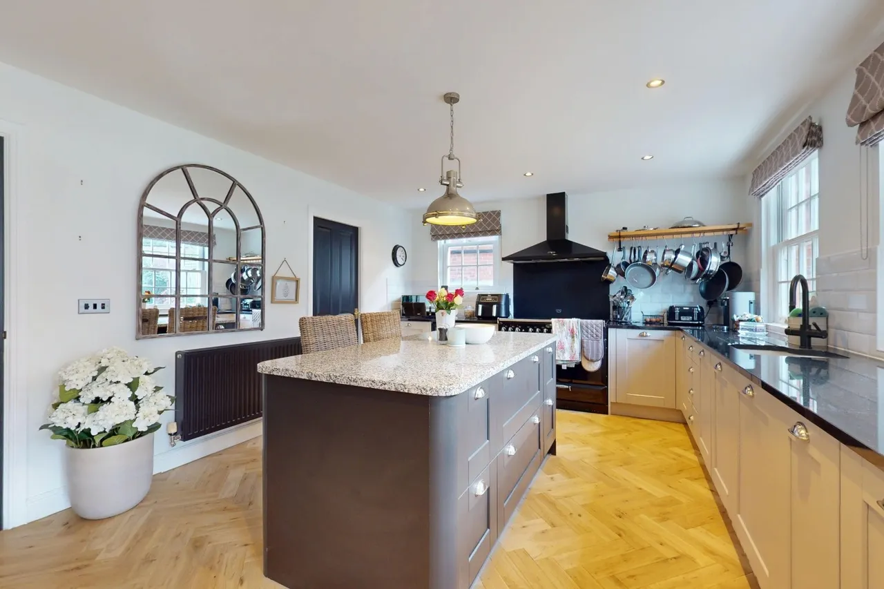 Longford Park, Longford, TF10, photo 6