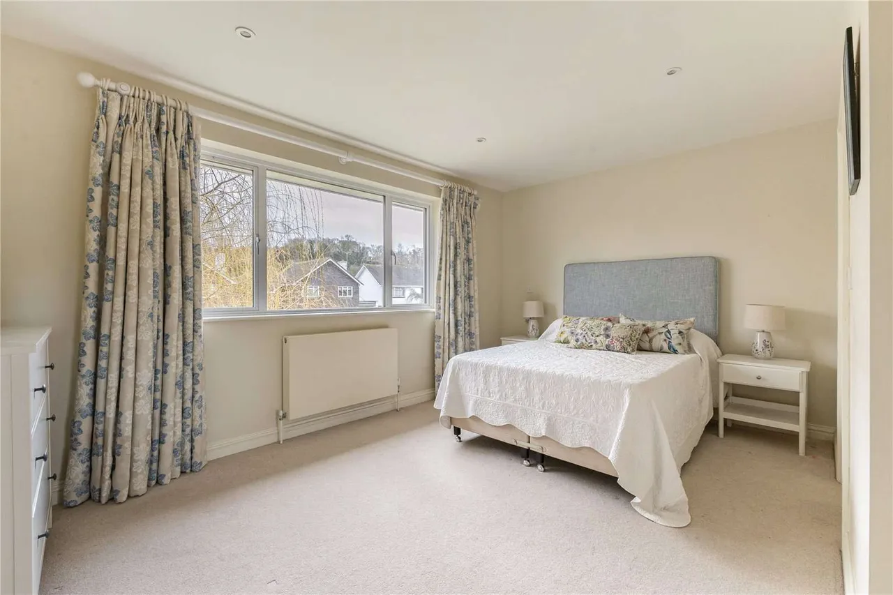 Nelson Close, Stockbridge, SO20, photo 9