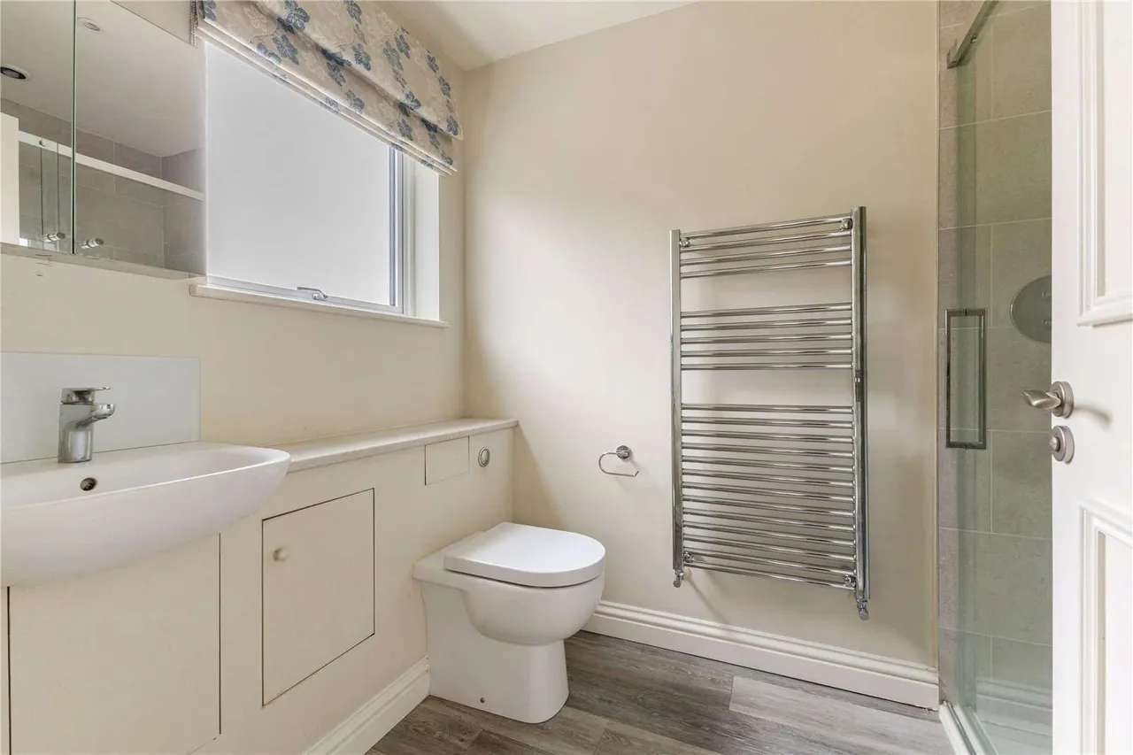 Nelson Close, Stockbridge, SO20, photo 10