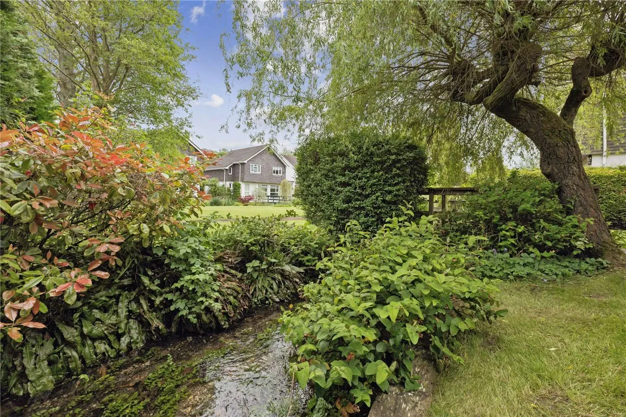 Nelson Close, Stockbridge, SO20, photo 15