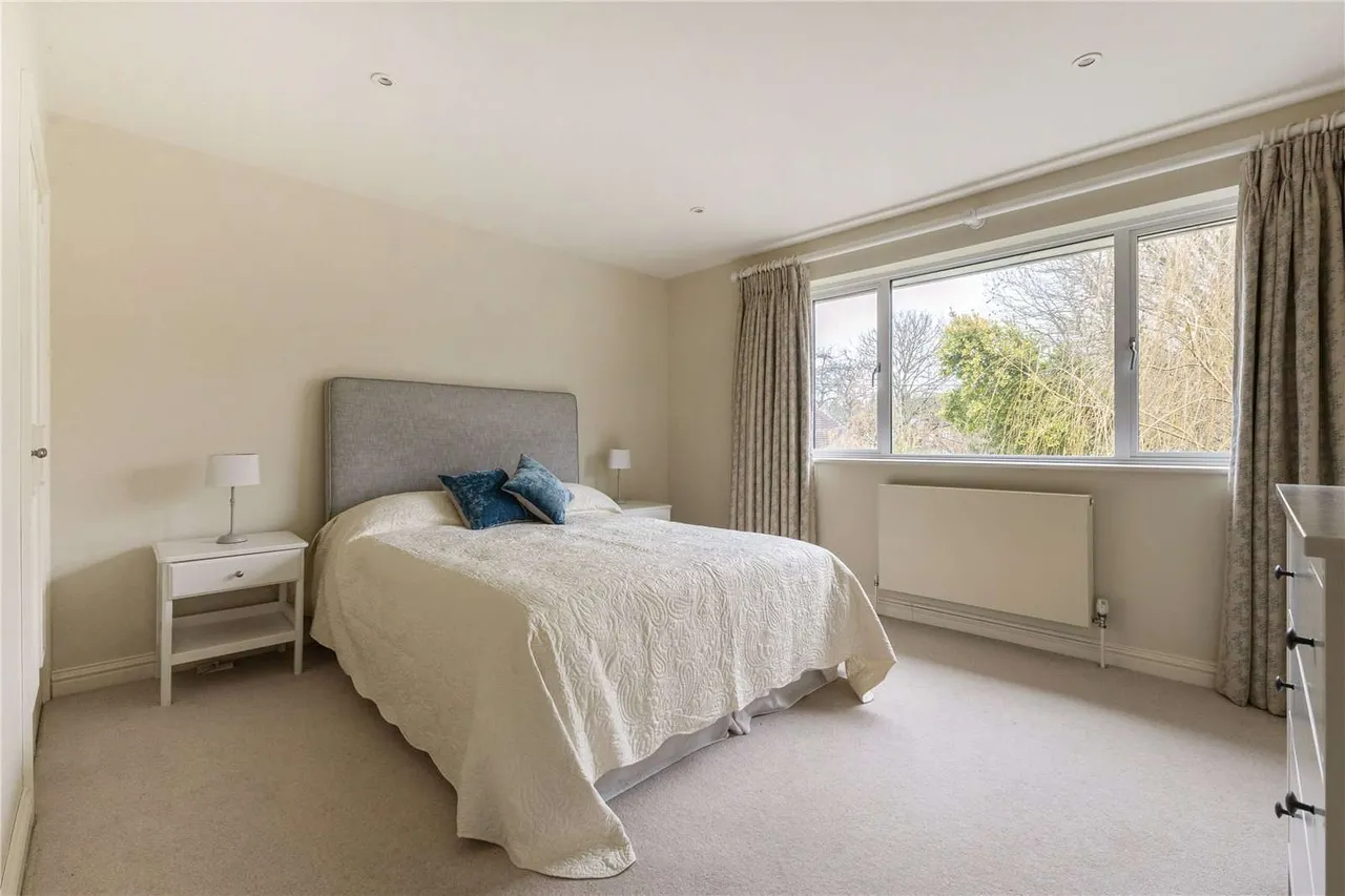Nelson Close, Stockbridge, SO20, photo 11