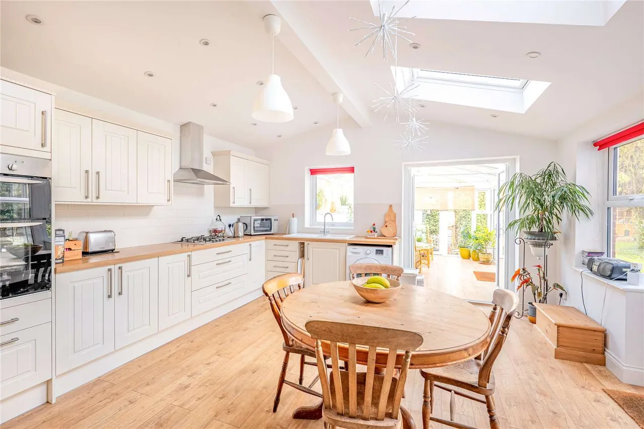 Wyndham Road, Salisbury, Wiltshire, SP1 3AB, photo 3