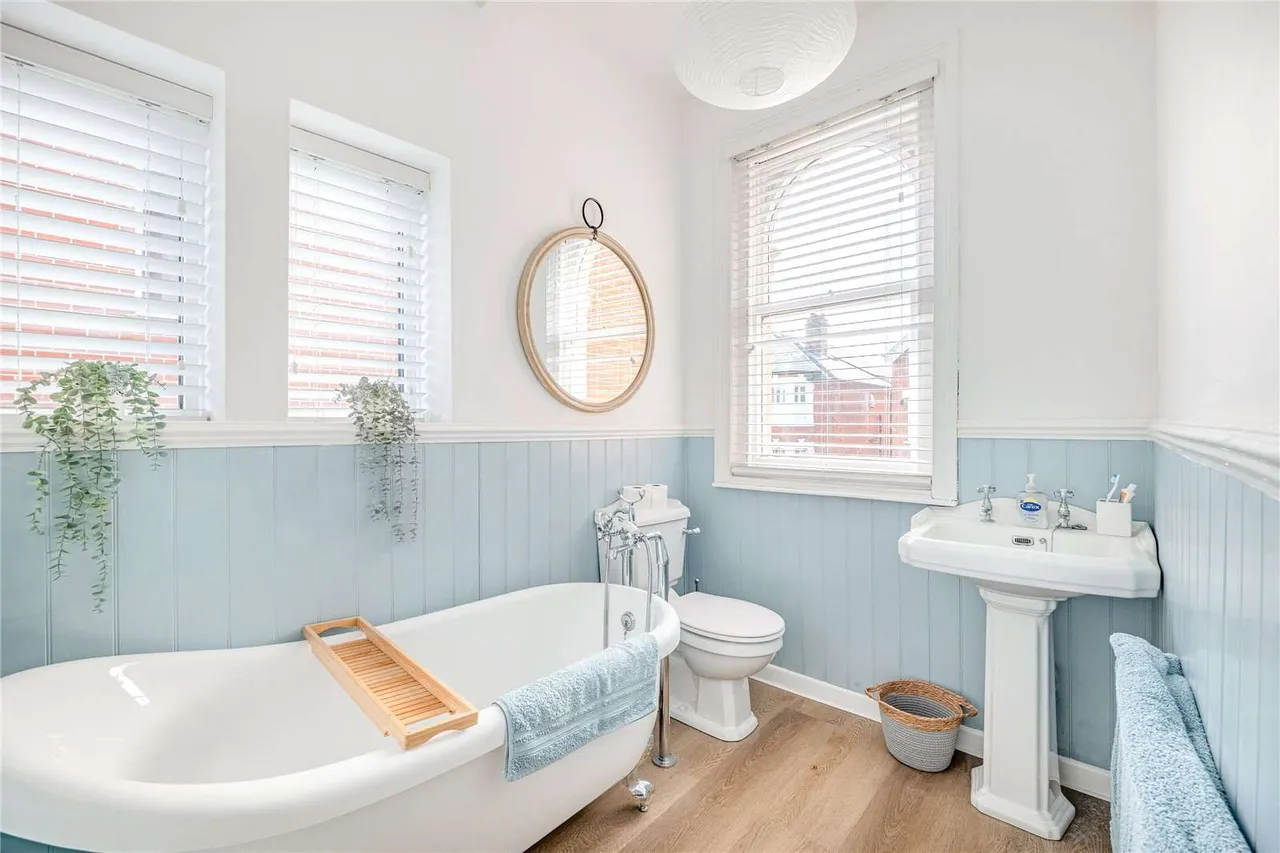 Wyndham Road, Salisbury, Wiltshire, SP1 3AB, photo 12