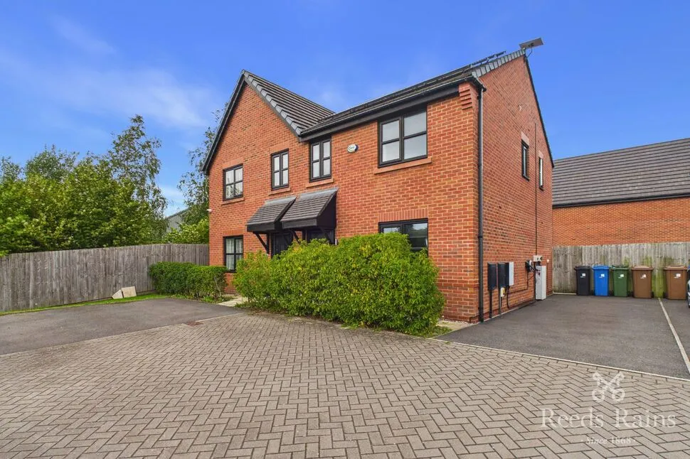 3 bed house for sale, Broadway, Hyde, SK14