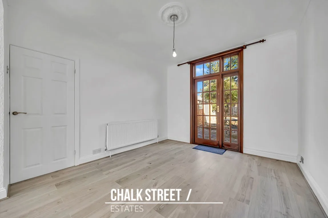 Standen Avenue, Hornchurch, RM12, photo 6