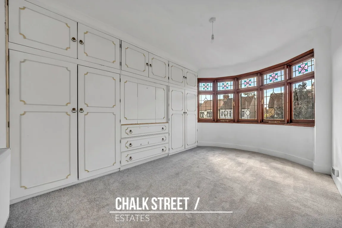 Standen Avenue, Hornchurch, RM12, photo 10