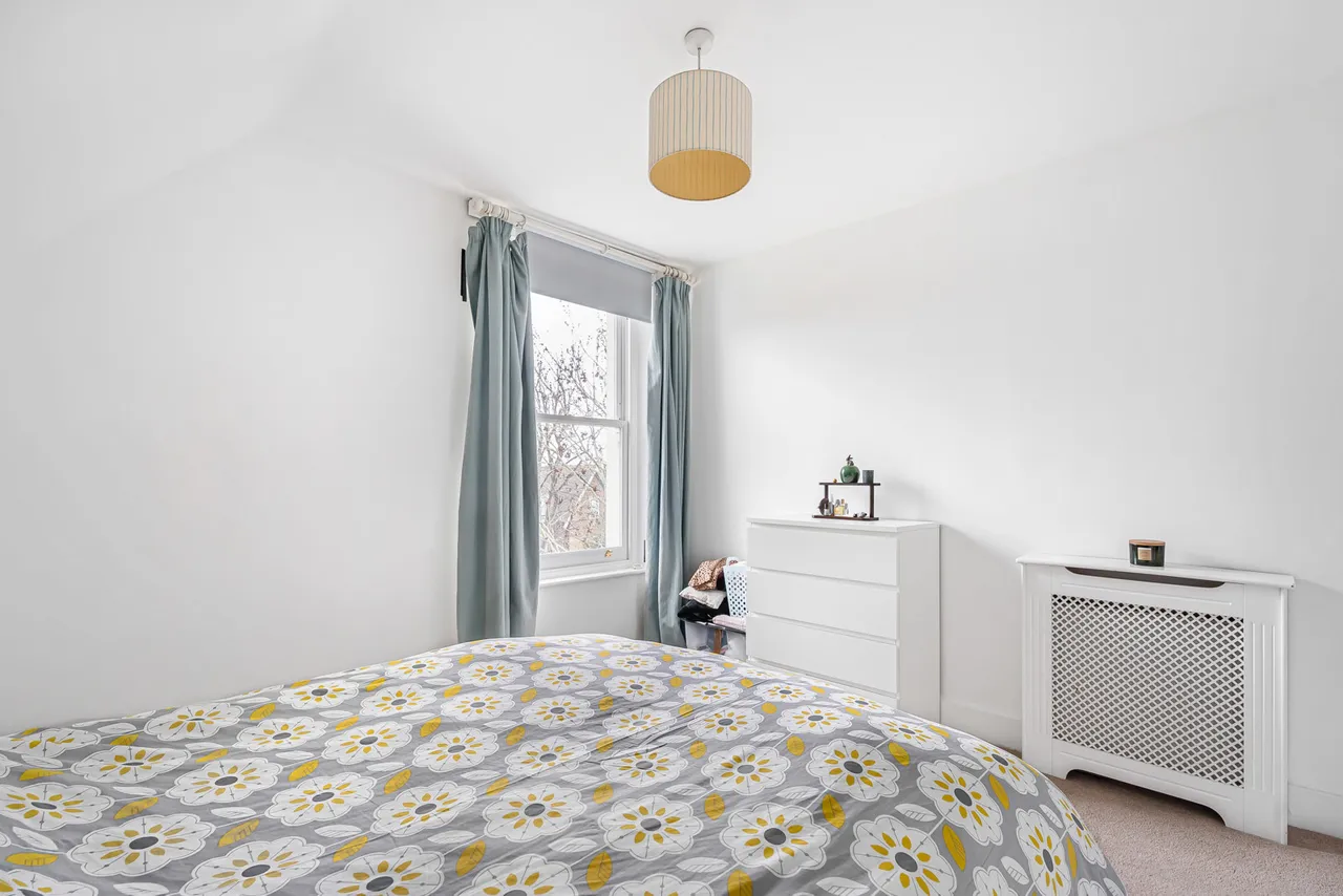 Avenue Crescent, London, W3, photo 19