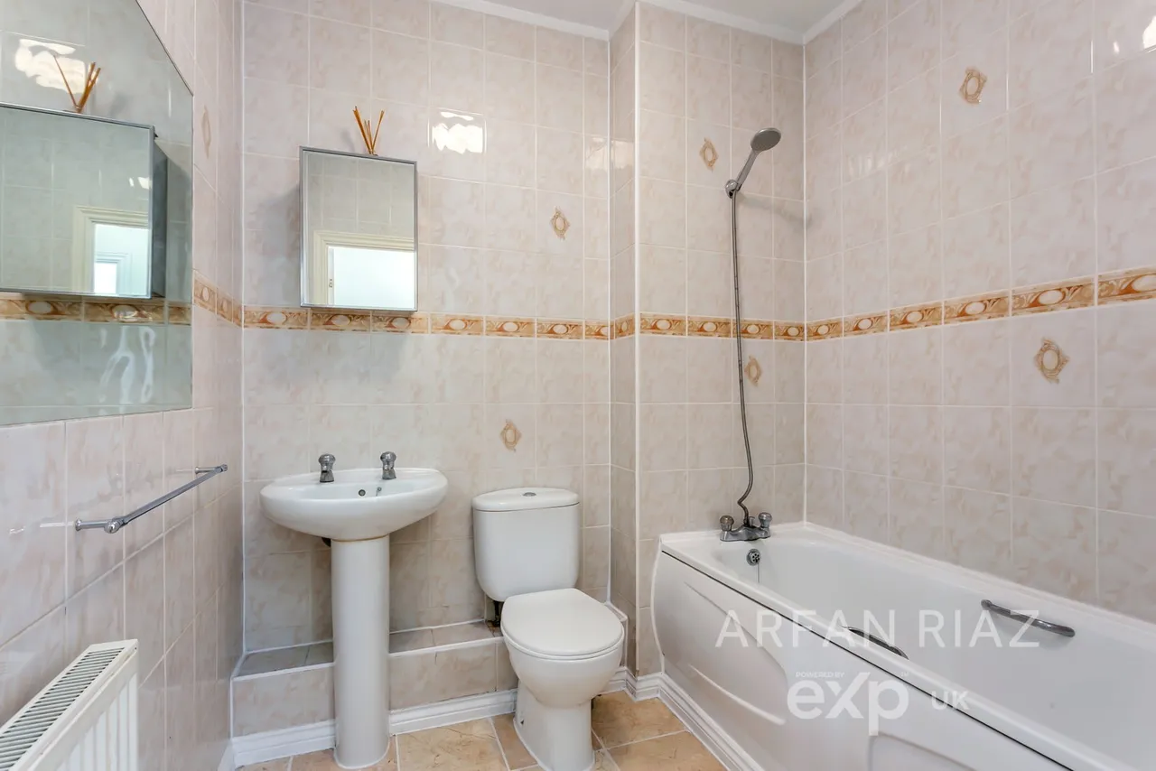 Clarinet Court, Symphony Close, Edgware, London, HA8, photo 10