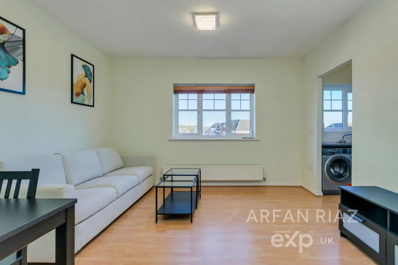 Clarinet Court, Symphony Close, Edgware, London, HA8, photo 4