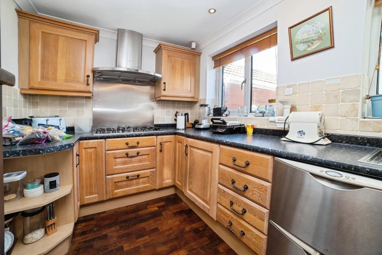 Huthwaite Road, Nottinghamshire, NG17, photo 6