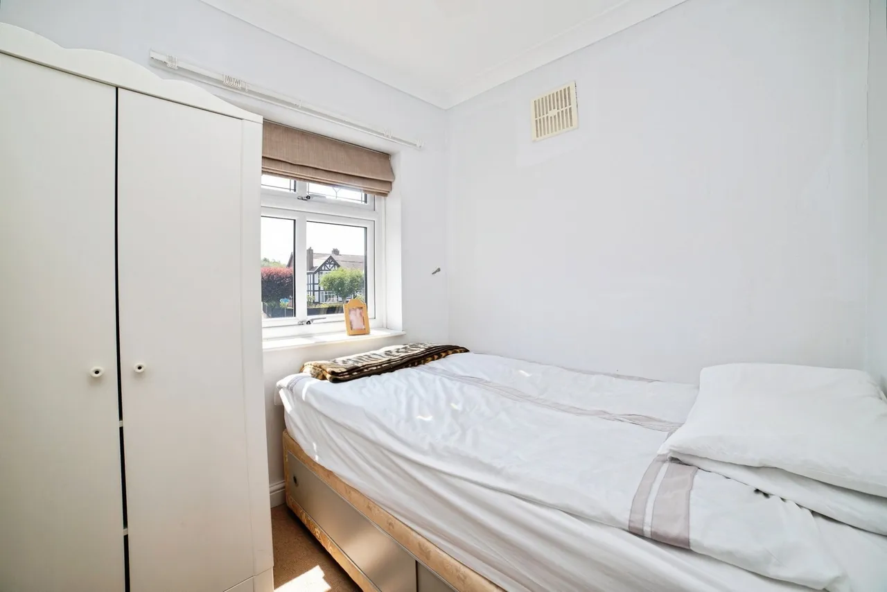 Huthwaite Road, Nottinghamshire, NG17, photo 13