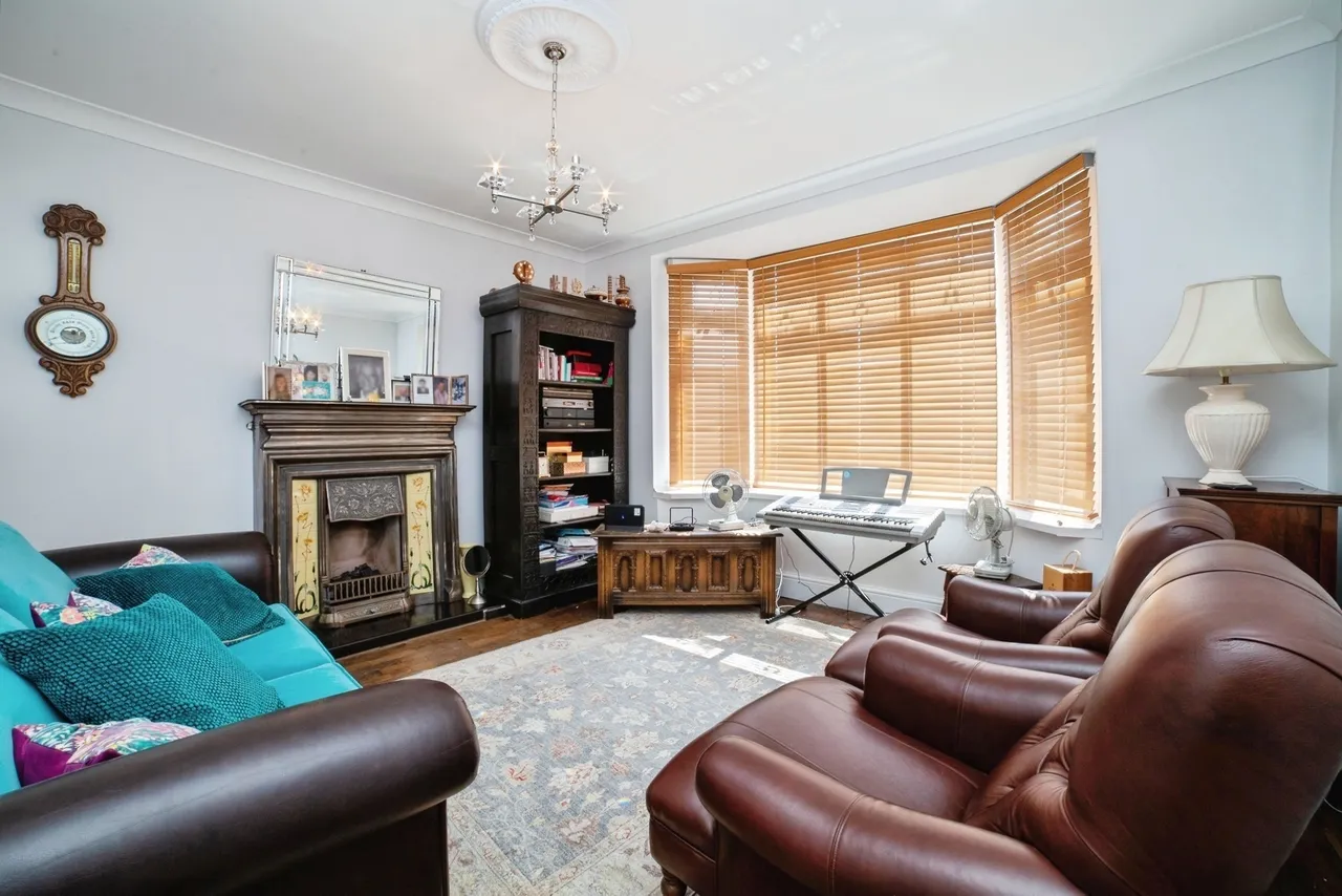 Huthwaite Road, Nottinghamshire, NG17, photo 4