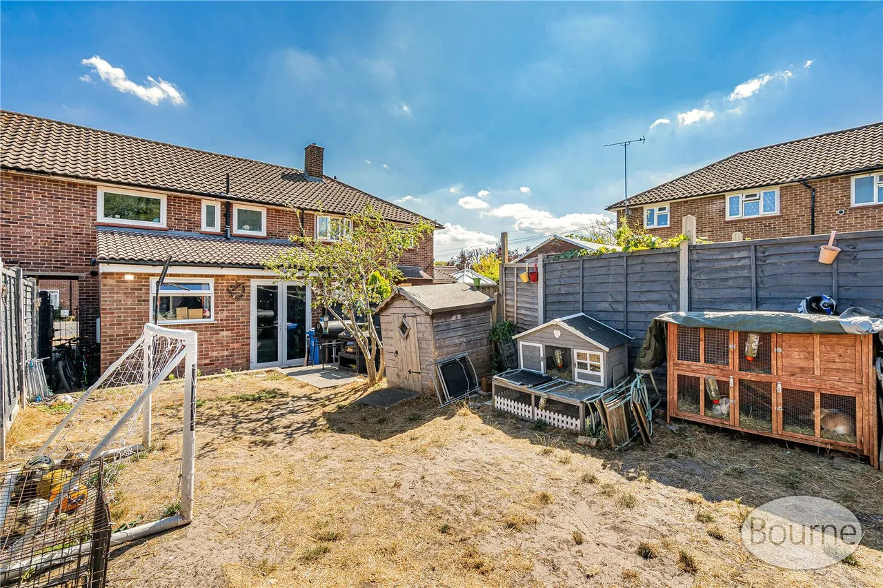 Bunyard Drive, Sheerwater, GU21, photo 17