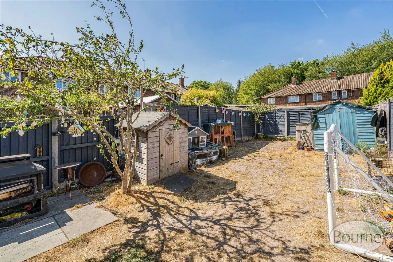 Bunyard Drive, Sheerwater, GU21, photo 16