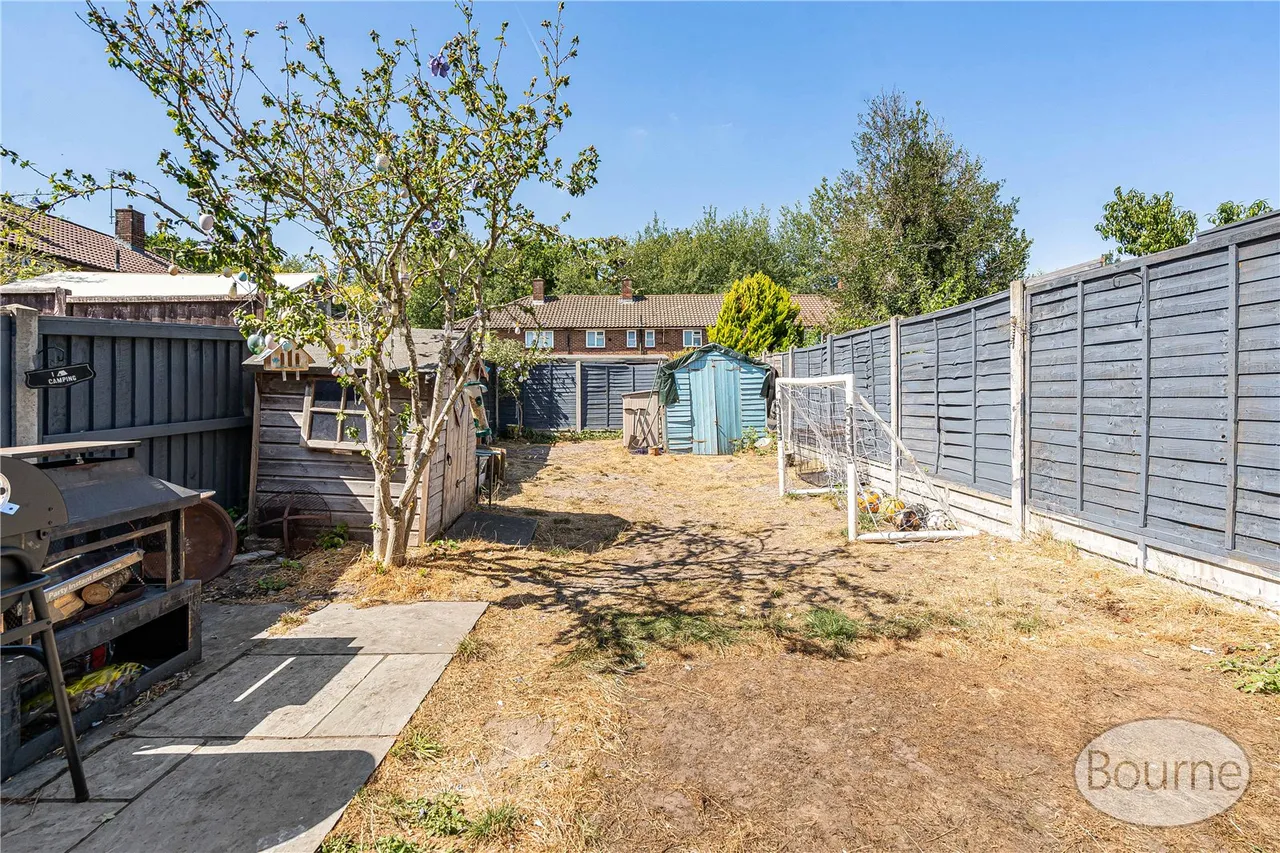 Bunyard Drive, Sheerwater, GU21, photo 15