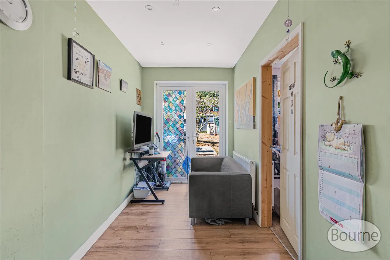 Bunyard Drive, Sheerwater, GU21, photo 7