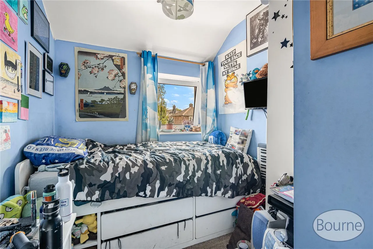 Bunyard Drive, Sheerwater, GU21, photo 11
