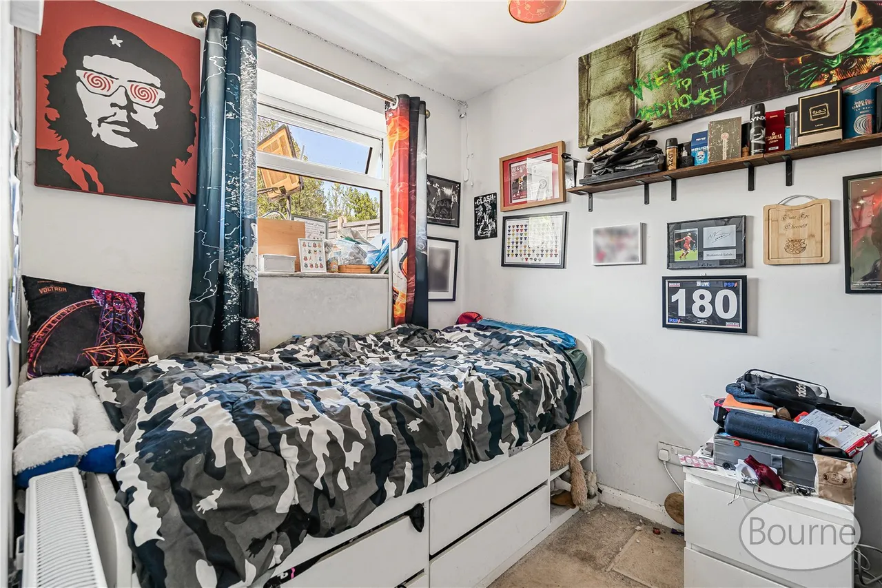 Bunyard Drive, Sheerwater, GU21, photo 13