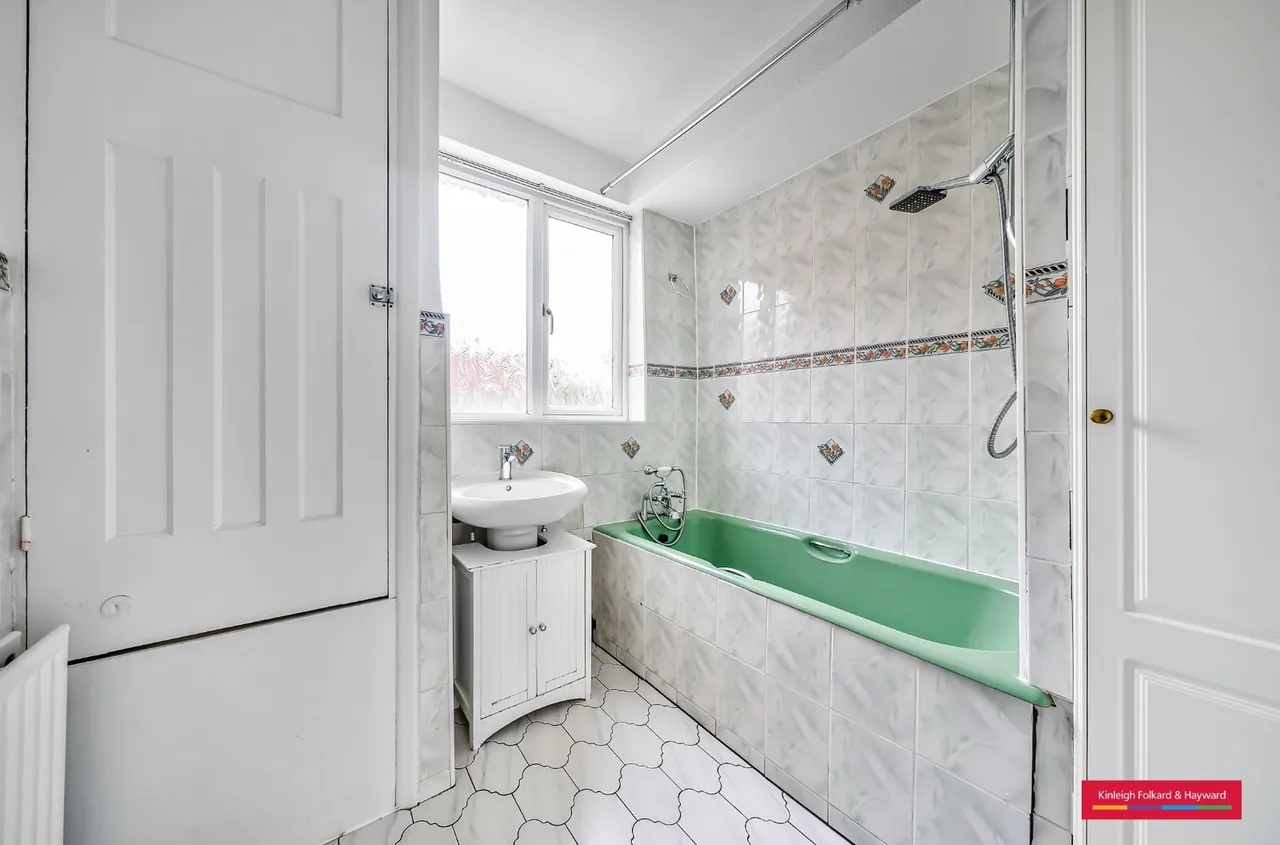 Chelmsford Road, London, N14, photo 8