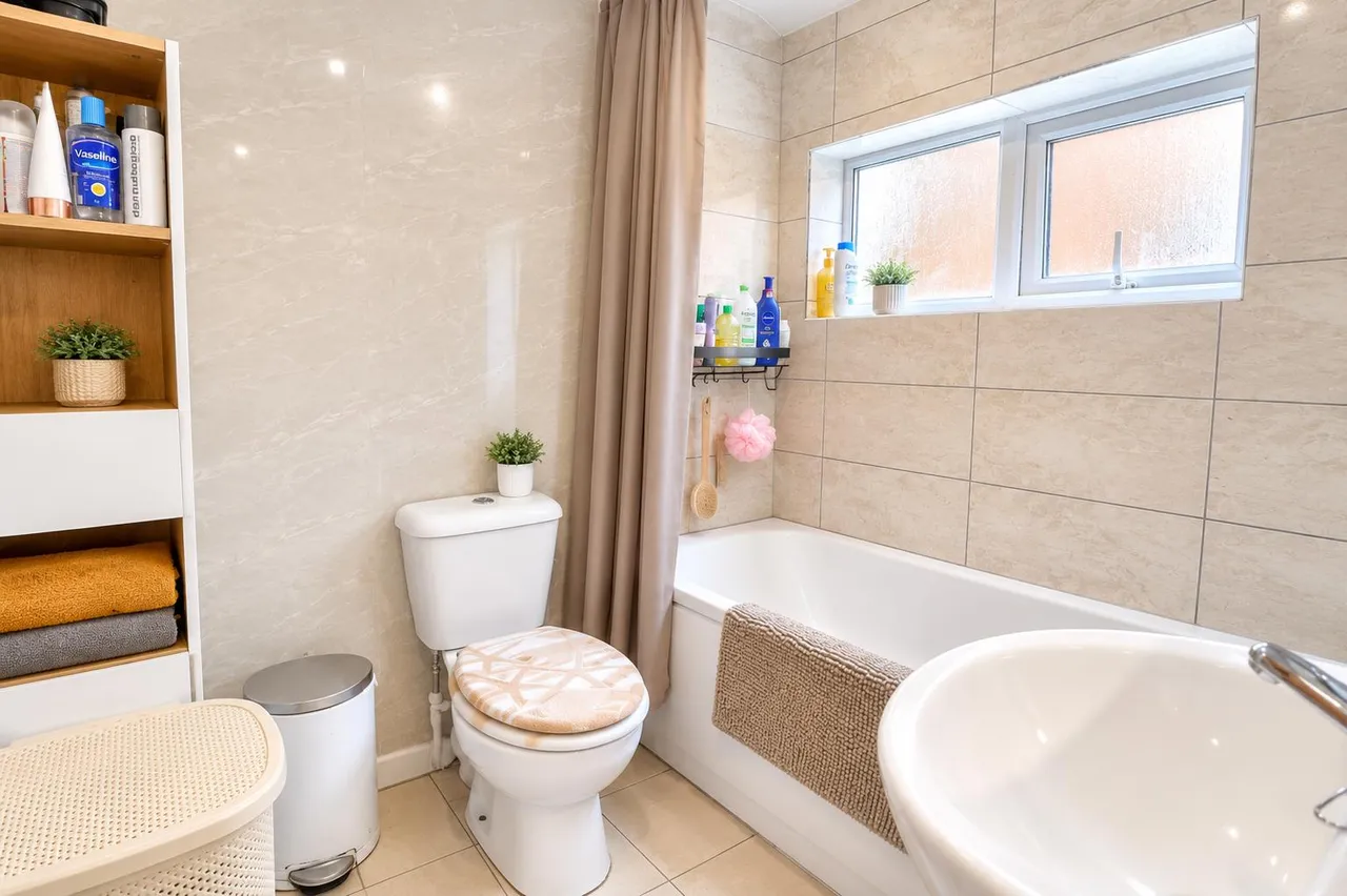 Crescent Road, Coalville, LE67, photo 8