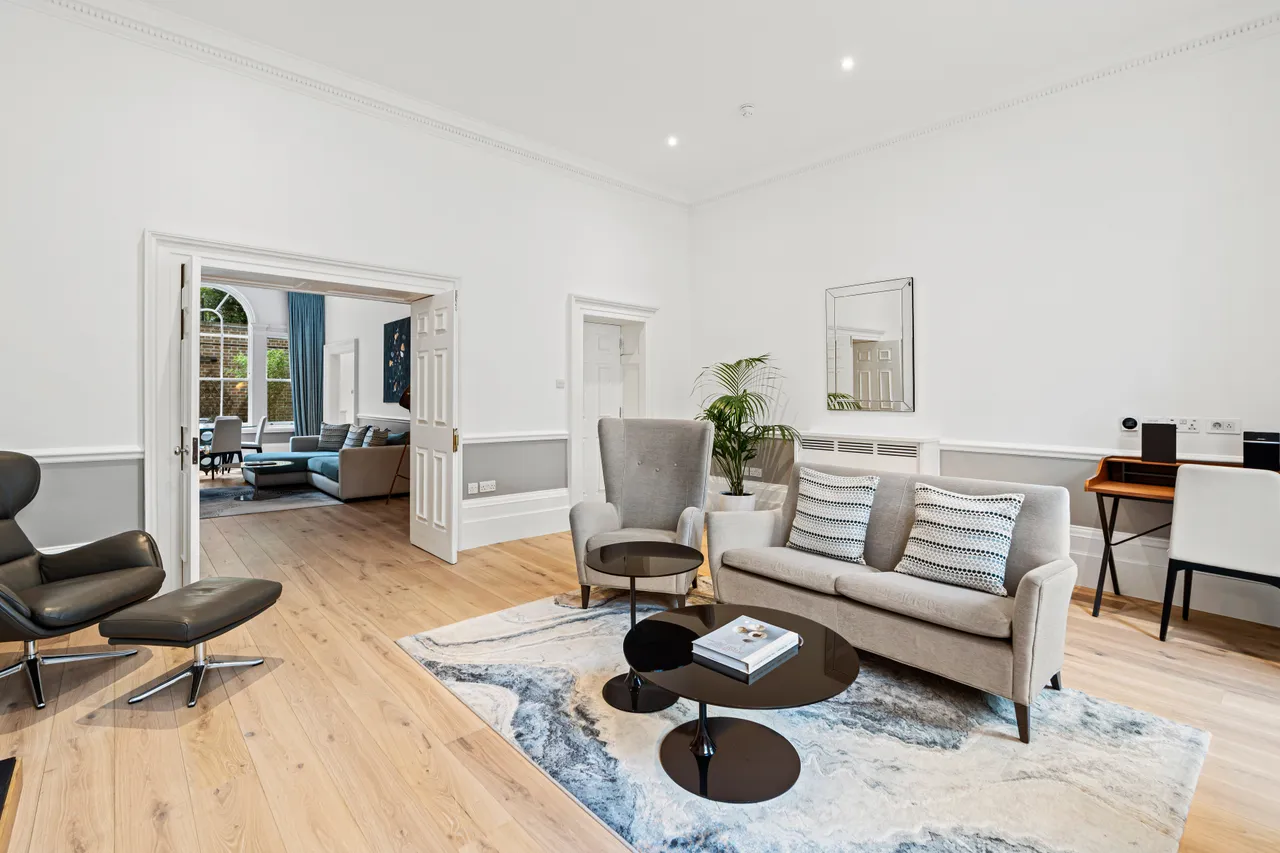 Hertford Street, Mayfair, W1J, photo 2