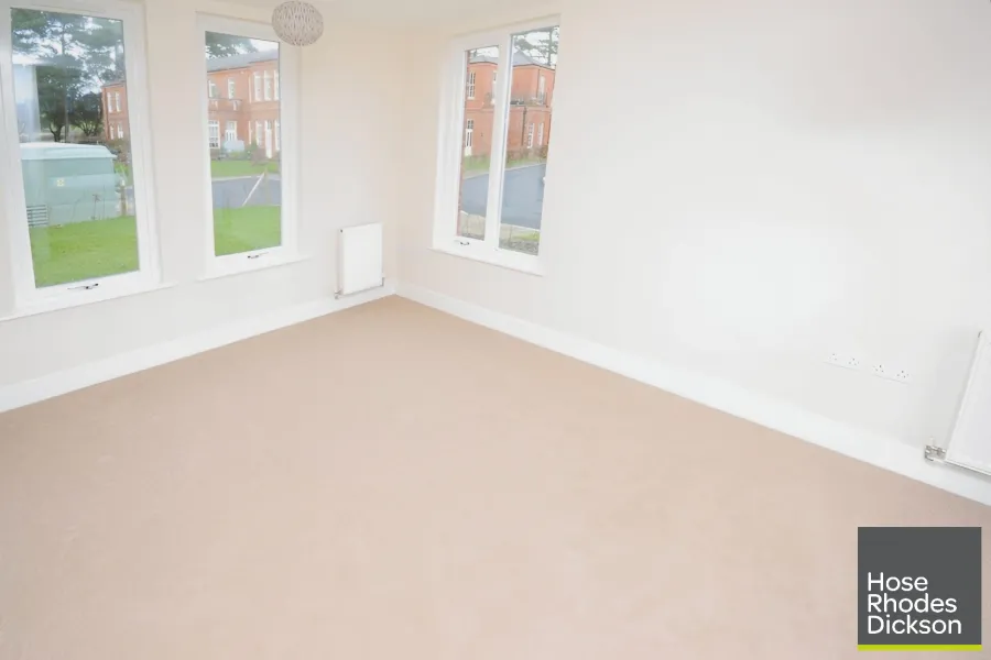 Byron Court, Whitecroft Park, PO30, photo 6