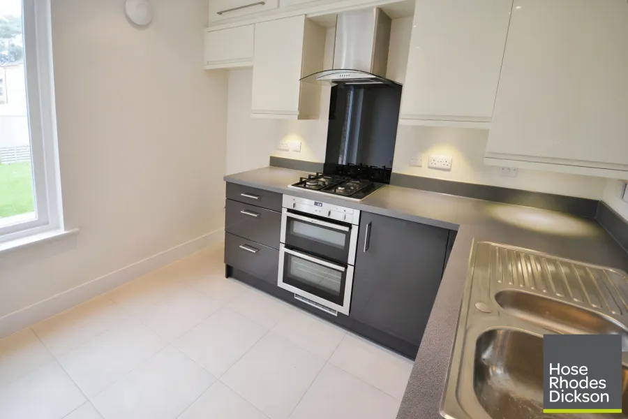 Byron Court, Whitecroft Park, PO30, photo 2