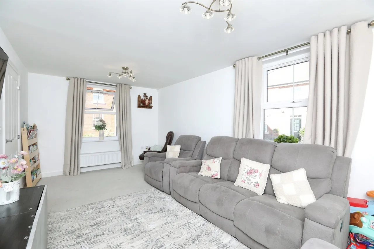 Laxtons Crescent, Borden, Sittingbourne, photo 4