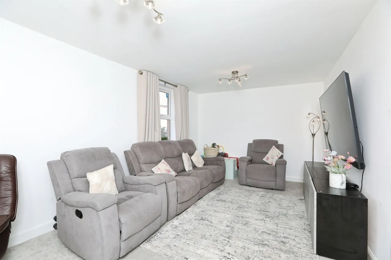 Laxtons Crescent, Borden, Sittingbourne, photo 5
