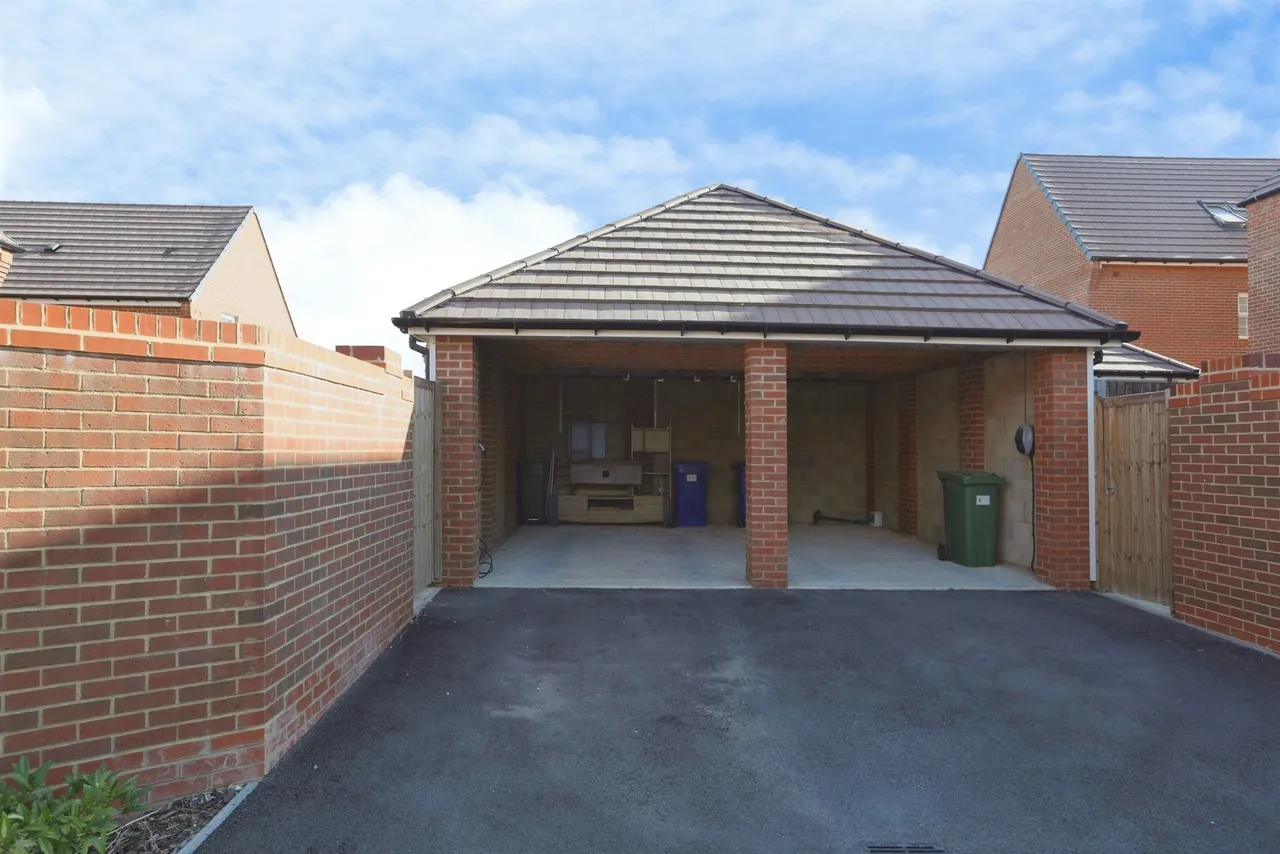 Laxtons Crescent, Borden, Sittingbourne, photo 12