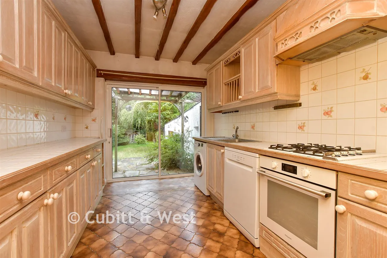 Ashurst Road, Tadworth, KT20, photo 12