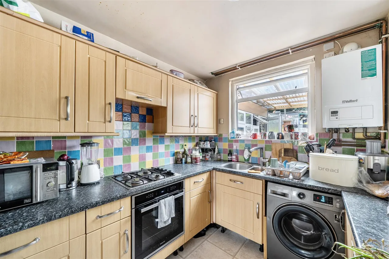 Basing Hill, Wembley, photo 3