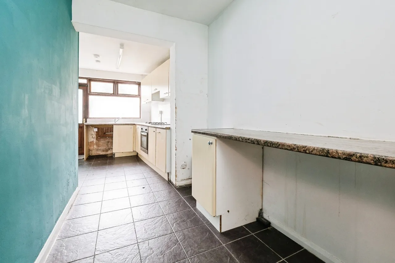 South End Road, Rainham, RM13, photo 38