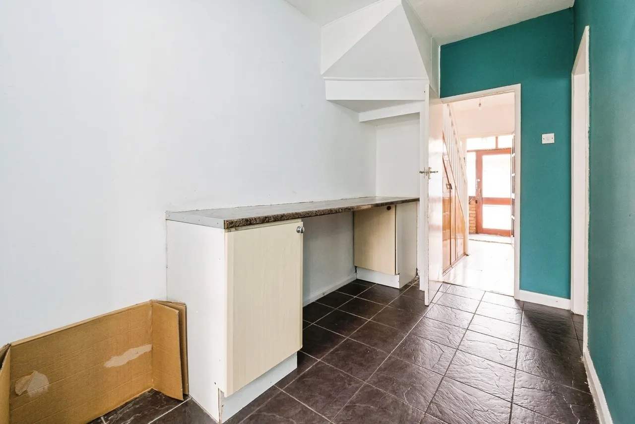 South End Road, Rainham, RM13, photo 6